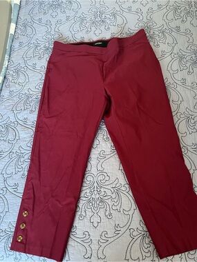 Roz & Ali Burgundy Pull-On Crop Pants with Hem Buttons